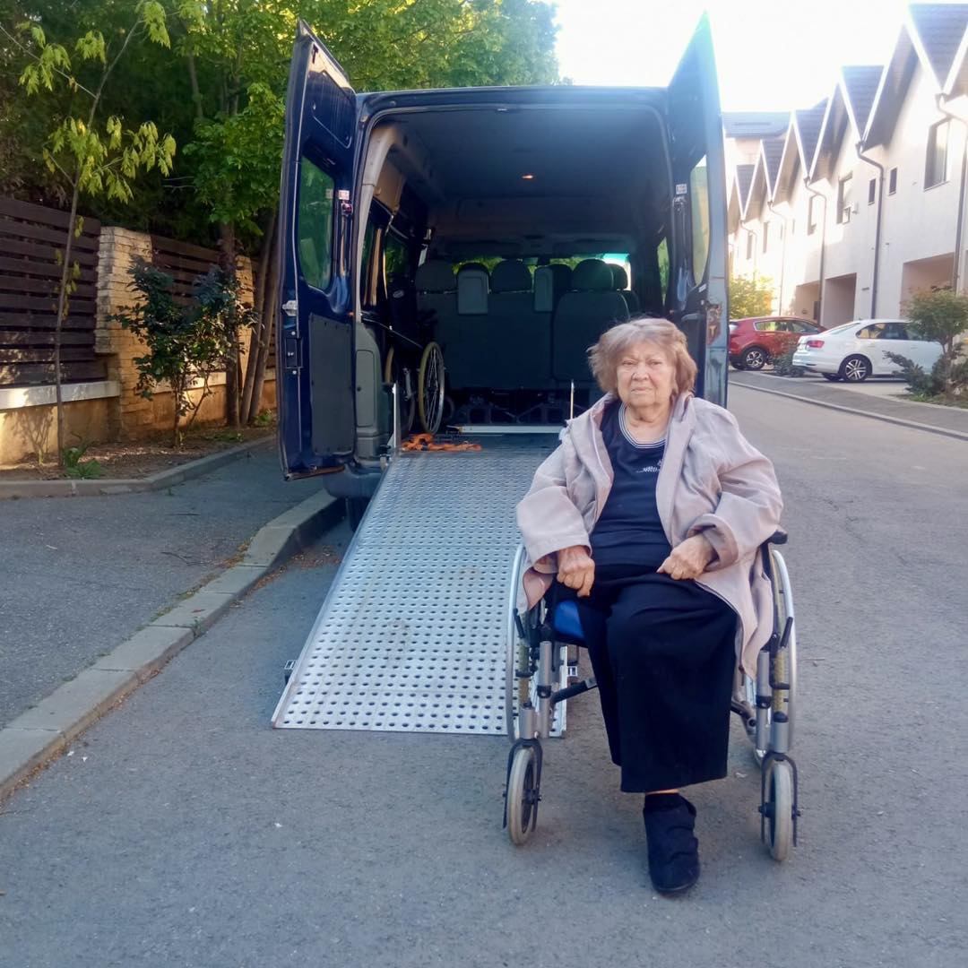 Vehicul adaptat pentru persoane cu dizabilități