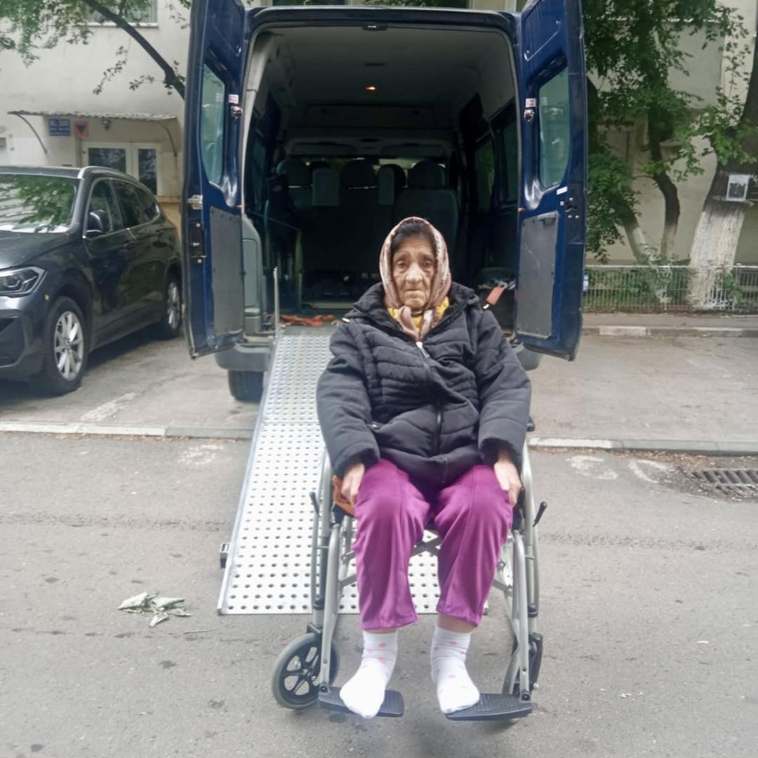 Beneficiar mulțumind echipei